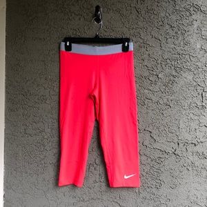 Nike Pink Capris, M